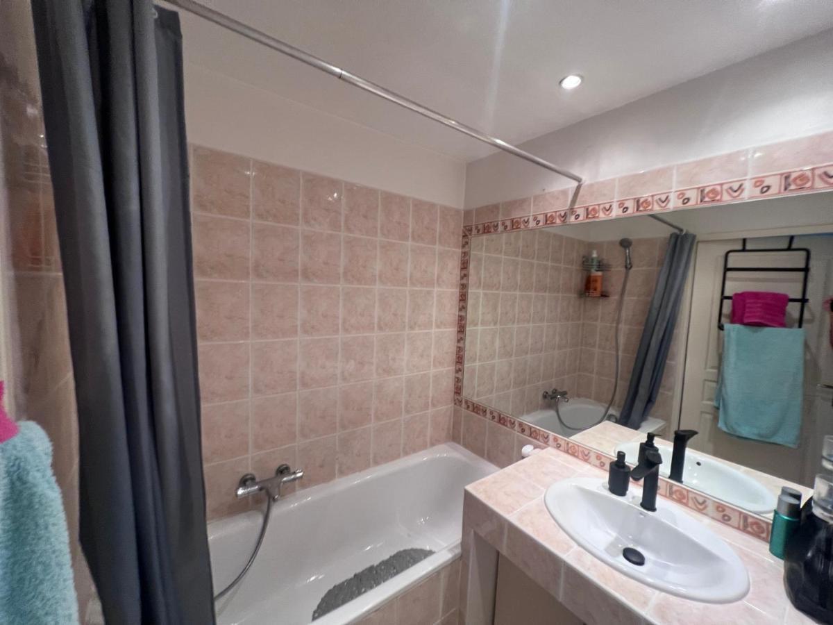 Appartement T2 Avec Jardin Prive, Piscine Et Barbecue ลอร์เกส ภายนอก รูปภาพ